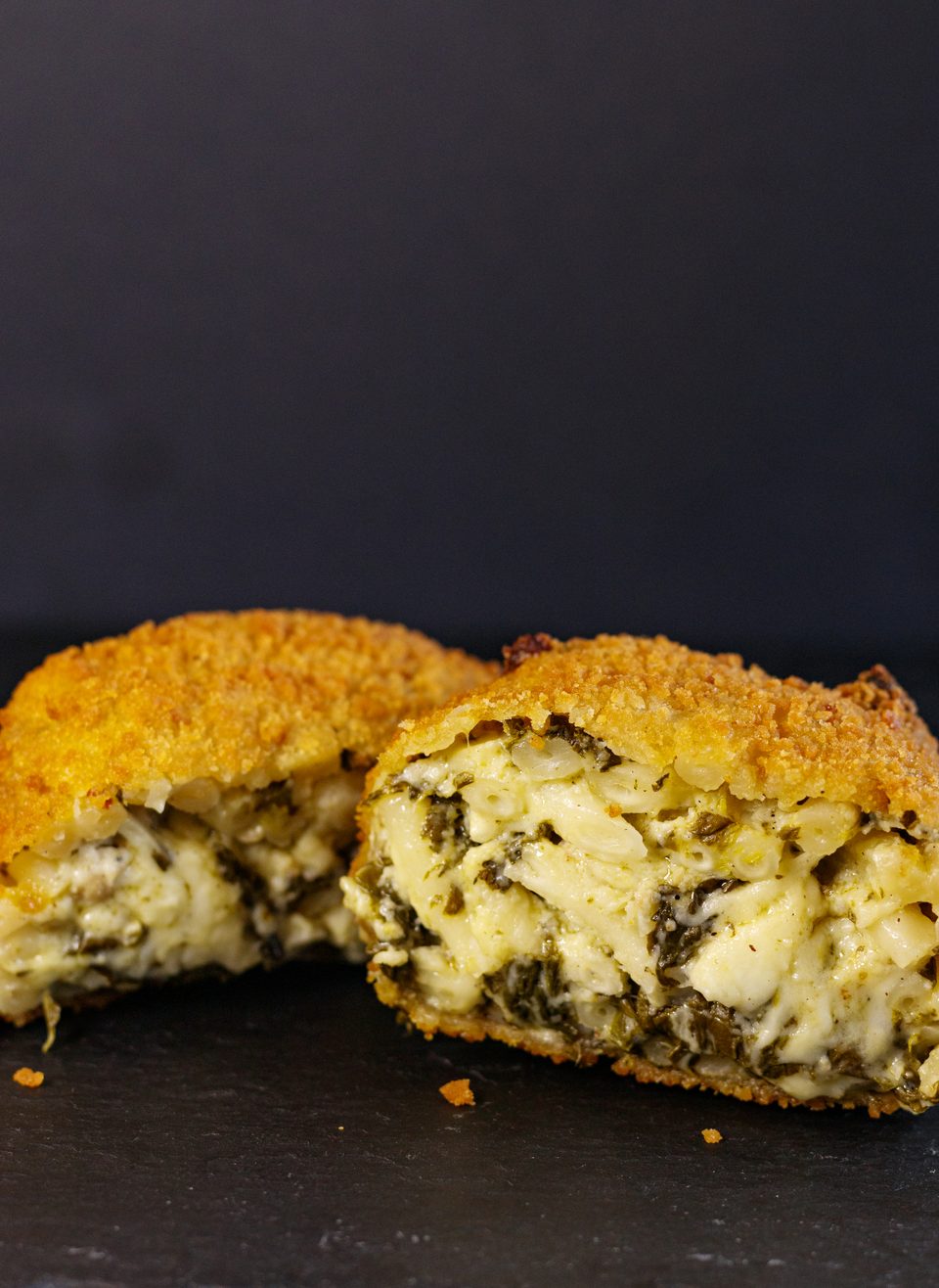 Frittatina Salsiccia e Friarielli Garzia fritta e aperta: il cuore cremoso